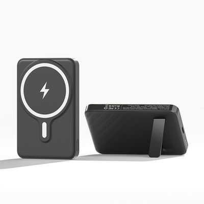 ユニバーサル マグネティック ポータブル 携帯電話 充電器 5000mAh ブラック 折りたたむ電源バンク